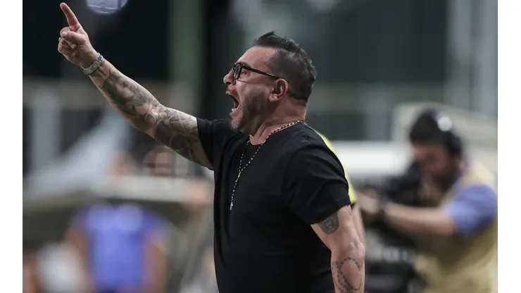 "Não são importantes"; Mohamed 'saí da casinha' e fala sobre baixas do Atlético contra o Bragantino 