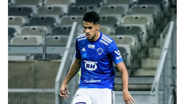 "Etapa por etapa"; Oliveira dá a 'receita' para Cruzeiro permanecer no G-4 e projeta duelo contra Grêmio 