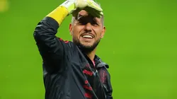 Diego Alves pode estar de saída do Flamengo (Foto: Pedro H. Tesch/AGIF)