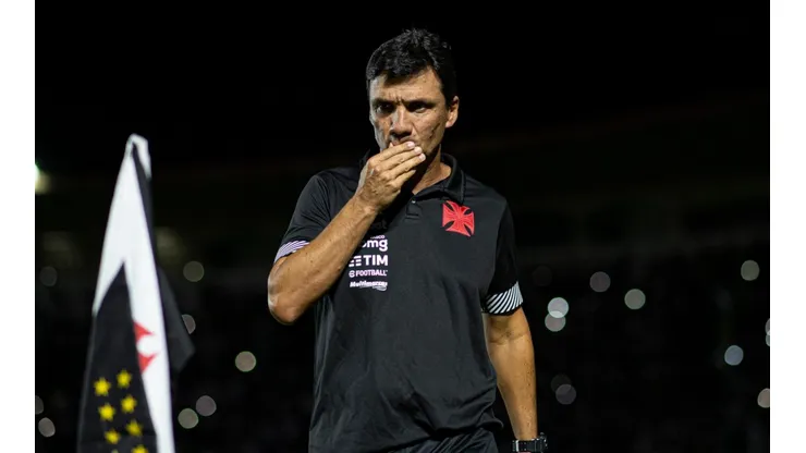 Foto: Jorge Rodrigues/AGIF - Zé Ricardo foi hostilizado na última partida diante do CSA