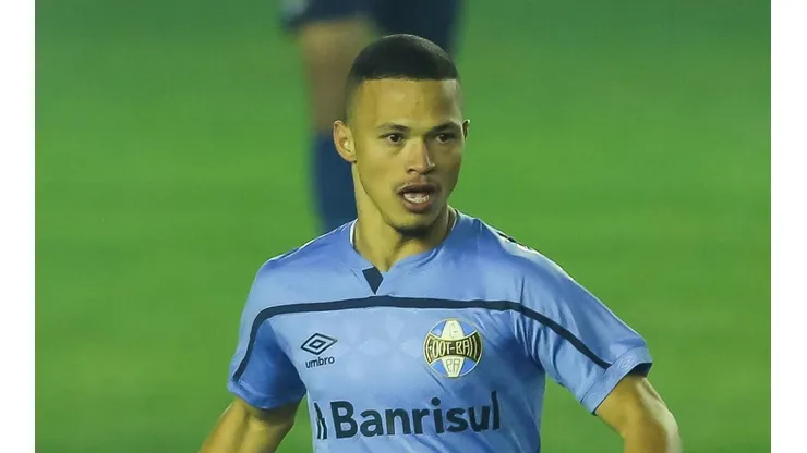 Situação de Darlan no Juventude surpreende e Grêmio é informado sobre futuro do volante