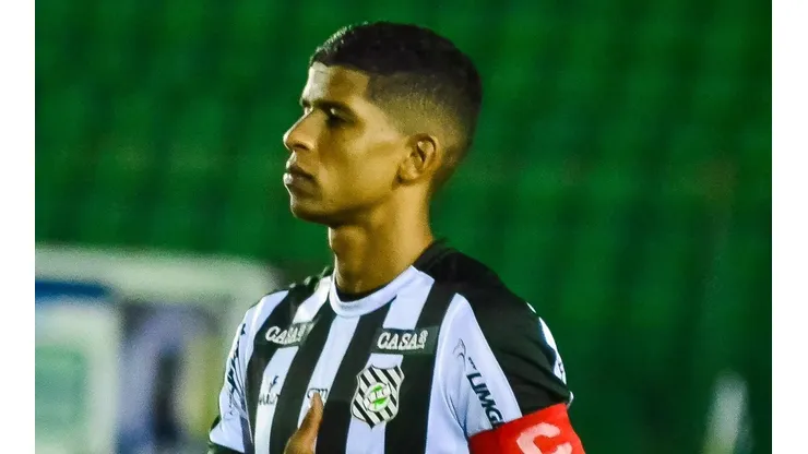Foto: (R.Pierre/AGIF) - Oberdan deve ser uma das novidades do Figueirense para a próxima rodada da Série C