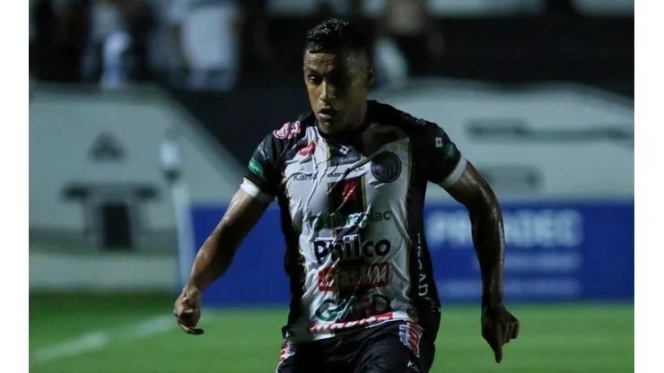 Foto: (Joao Vitor Rezende Borba/AGIF) - Arnaldo é uma das novidades do Operário Ferroviário para a próxima rodada da Série B