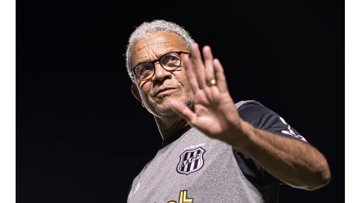 Atacante de Dos Anjos nega que Ponte tenha 'dependência' dele e ressalta: "Um precisa do outro"