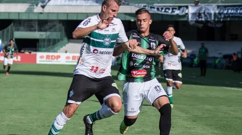 Foto: Robson Mafra/AGIF - Henrique falou sobre as ambições do Coritiba nesta temporada