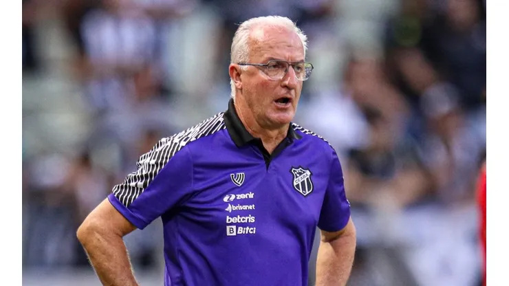 Foto: (Lucas Emanuel/AGIF) - Dorival Júnior tem sofrido com o alto número de desfalques no Ceará nos últimos jogos