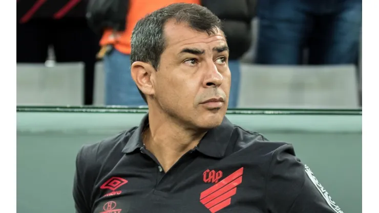 Foto: Robson Mafra/AGIF - Carille foi demitido do Athletico após 21 dias no comando da equipe