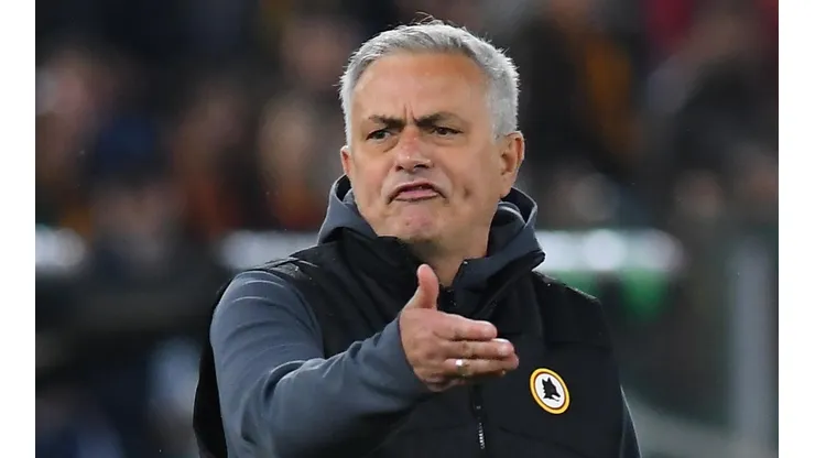 (Photo by Massimo Insabato/Archivio Massimo Insabato/Mondadori Portfolio via Getty Images) - Mourinho não se calou diante do ocorrido.