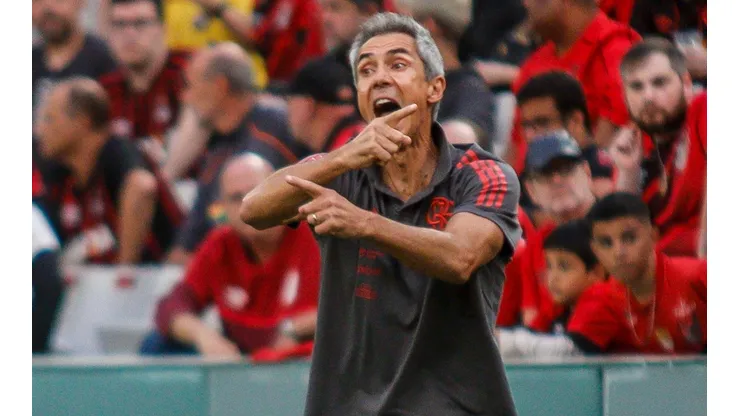 Paulo Sousa no comando do Flamengo (Foto: Gabriel Machado/AGIF)