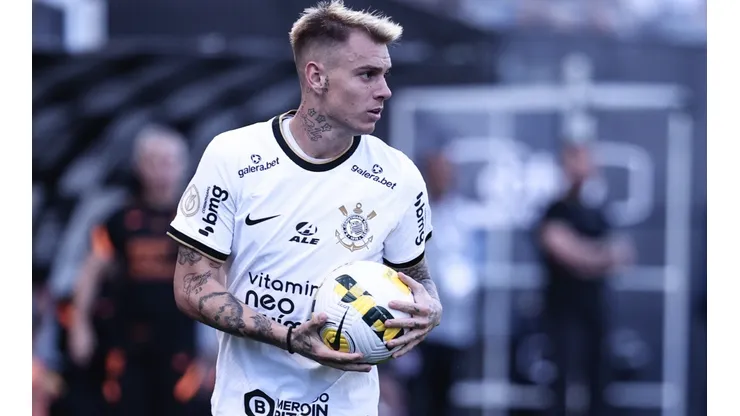 Ettore Chiereguini/AGIF - Róger Guedes é criticado no Corinthians