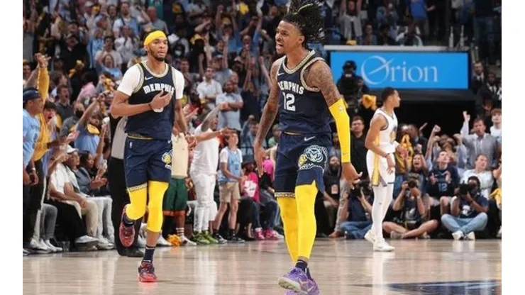 Joe Murphy/AFP - Ja Morant foi o grande nome da noite na NBA