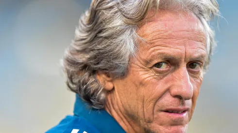 Jorge Jesus assiste jogo do Flamengo com jornalista Rubro-Negro, que desabafa contra Paulo Sousa