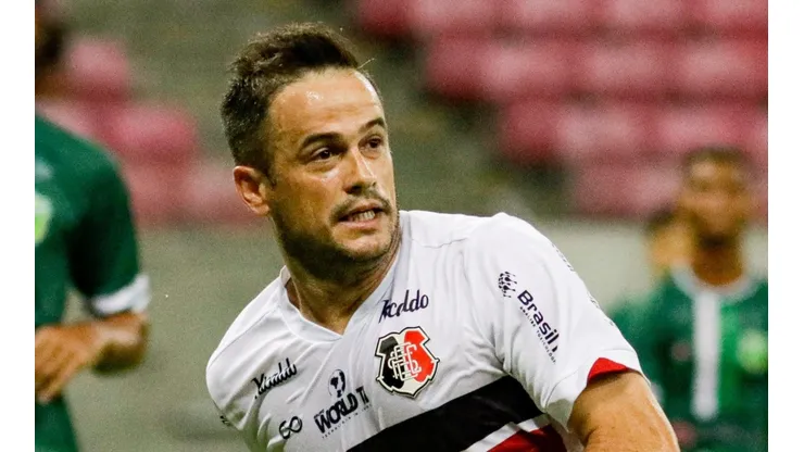 Foto: (Rafael Vieira/AGIF) - Novo reforço do Paysandu, Pipico teve uma passagem marcante pelo Santa Cruz
