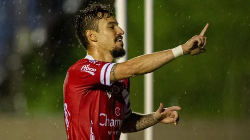 Foto: (Marcos Zanutto/AGIF) - Arthur Rezende tem sido o grande destaque do Vila neste início de Série B