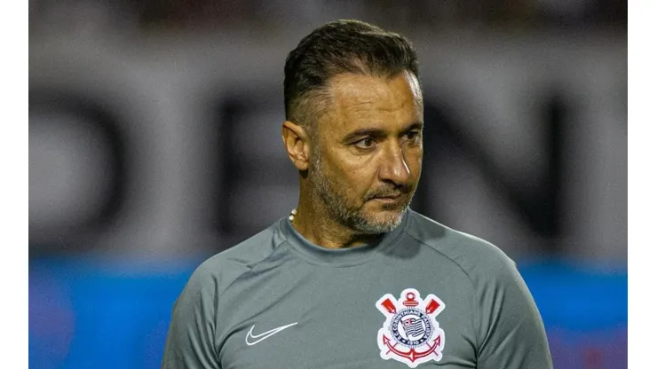 Vitor Pereira e Corinthians foram notificados pela Conmebol