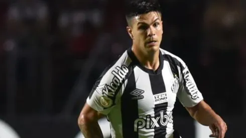 CBF divulga áudios do VAR em lance polêmico envolvendo Rodrigo Fernández no clássico e diálogo surpreende