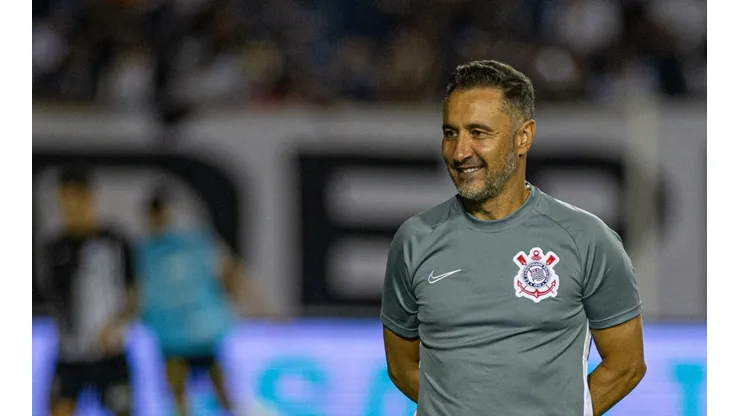 Marcos Zanutto/AGIF - Vítor Pereira e Corinthians podem ser multados