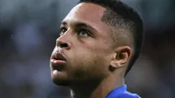 "A gente avisou"; Vitor Roque vira pauta no Cruzeiro e torcida da Raposa se diverte na web