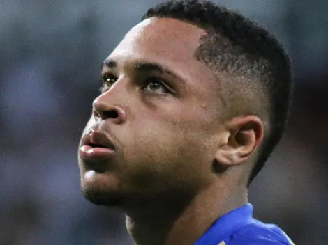"A gente avisou"; Vitor Roque vira pauta no Cruzeiro e torcida da Raposa se diverte na web