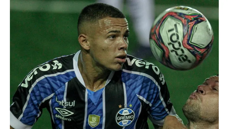 Foto: Fernando Alves/AGIF - Vanderson foi vendido pelo Grêmio.
