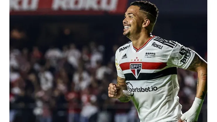 Marcello Zambrana/AGIF/ Torcedores do São Paulo não perdoam rival e zoam Santos após vitória no clássico.