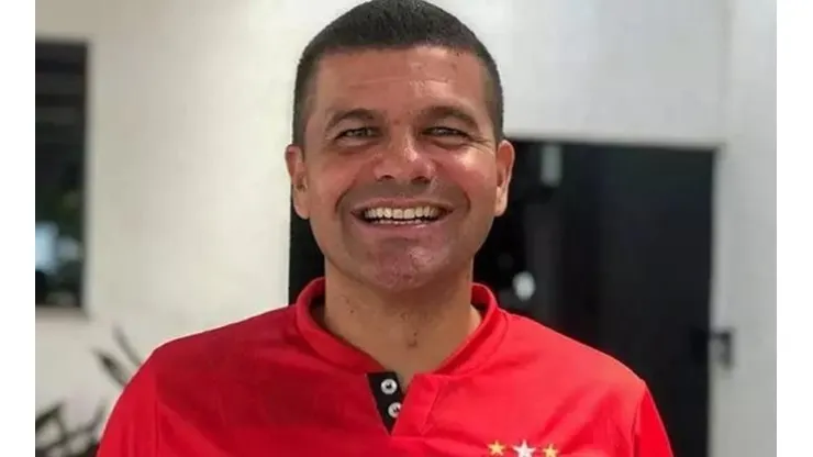 Divulgação/Atlético-GO/ Umberto Louzer terá reforço na zaga a partir de julho.