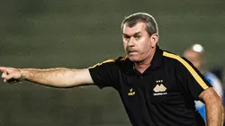 Foto: Diogo Reis/AGIF - Cláudio Tencati tem dúvidas no time que enfrenta o CSA