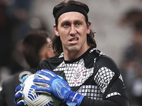 Cássio não se cala e sai em defesa de medalhão no Corinthians