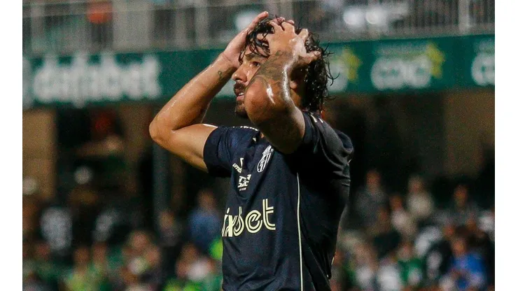 Foto: Gabriel Machado/AGIF | Situação de Goulart no Santos chega ao Cruzeiro