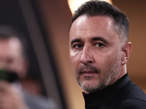 Vítor Pereira afirma que atacante do Corinthians vem atuando com lesão