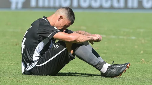 Foto: Thiago Ribeiro/AGIF | Philipe Sampaio foi responsabilizado pelo gol do Juventude