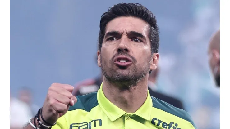 Foto: Ettore Chiereguini/AGIF - Abel rasgou elogios ao jogador.