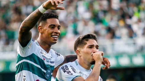 Foto: Gabriel Machado/AGIF - Reforço do Coxa foi muito elogiado pela torcida nas redes sociais