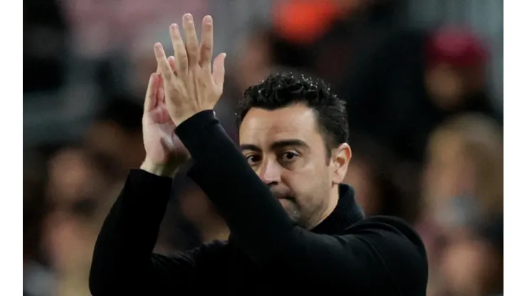 Xavi diz sim e Barcelona vai atrás de defensor que atua na Premier League para próxima temporada
