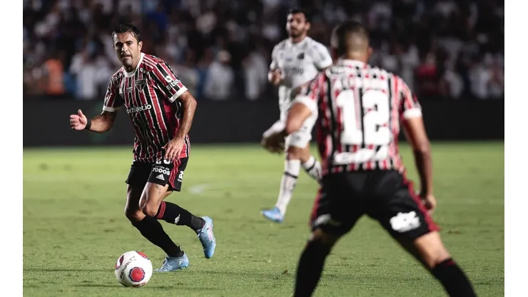 Ettore Chiereguini/AGIF/ São Paulo x Santos: saiba onde assistir AO VIVO o clássico pelo Campeonato Brasileiro.