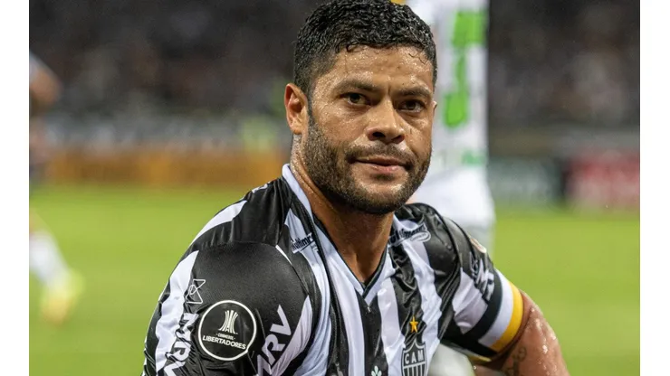 Alessandra Torres/AGIF/ Goiás acusa Hulk de quebrar porta do vestiário da arbitragem; atacante se manifesta.
