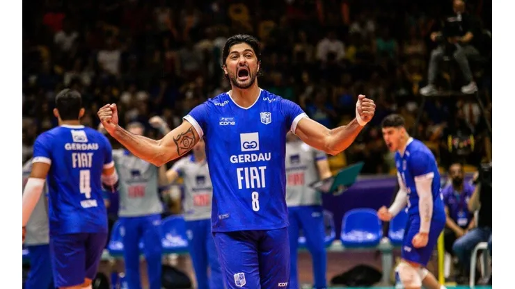 Leandro Vissotto comemora ponto do Minas na final da Superliga em Uberlândia — Foto: Eliezer Esportes/MTC