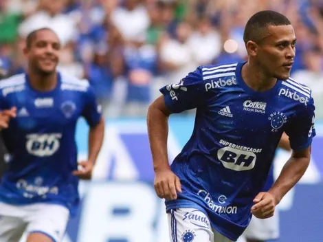 Cirurgia de João Paulo é um sucesso e médico do Cruzeiro dá previsão de 'retorno'