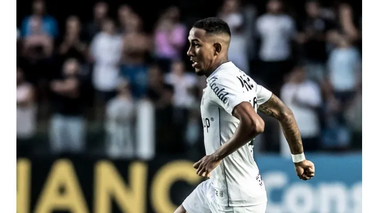 Situação de Rwan Seco vira assunto na Vila Belmiro e agita torcida do Santos