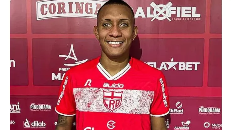 Foto: Francisco Cedrim/ASCOM CRB - Wesley está emprestado pelo Grêmio e desfalca CRB.