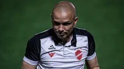 Foto: (Heber Gomes/AGIF) - Higo Magalhães tem sido pressionado no Vila Nova devido aos últimos resultados na temporada
