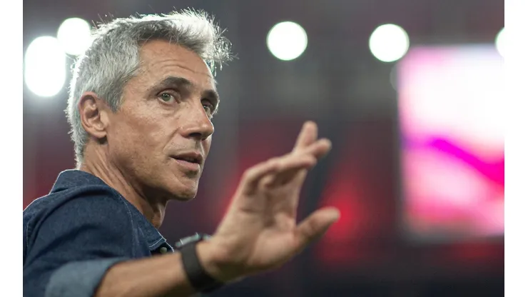“Sou contra”; ídolo flamenguista 'saí da casinha' e faz avaliação do trabalho de Paulo Sousa