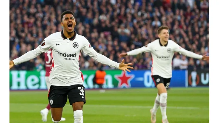Com gol relâmpago, Frankfurt está a um jogo de encaminhar sua classificação para final da Europa League 