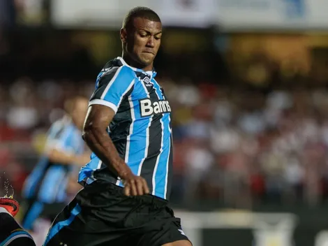 Após sondar Walace, ex-Grêmio, Internacional fecha contratação de outro volante