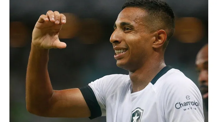 Foto: Vitor Silva/Botafogo/Divulgação - Victor Sá: tem meta traçada de participações em gols