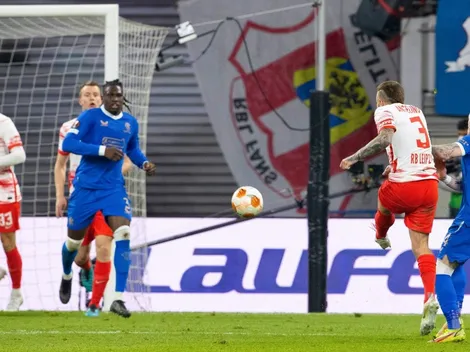 Lateral faz golaço, e Leipzig sai na frente do Rangers na semi da Liga Europa