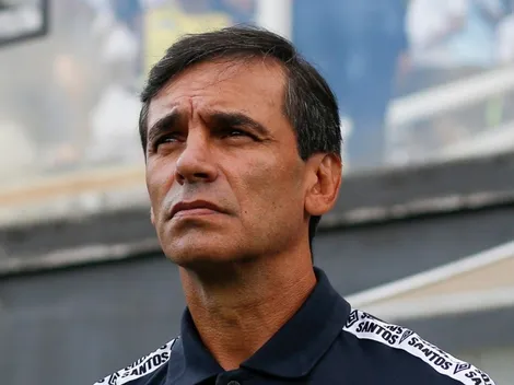 “Não consigo entender o motivo”; jornalista crava principal erro de Fabián Bustos no Santos