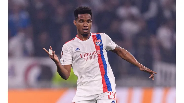 Foto: Marcio Machado/Eurasia Sport Images/Getty Images | Thiago Mendes interessa a rival do SPFC no mercado