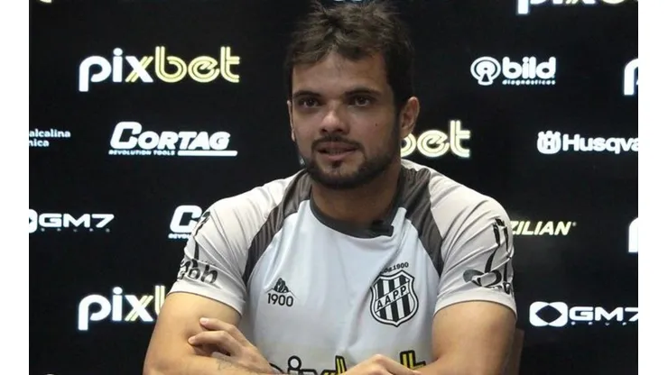 Foto: Reprodução entrevista PONTV - Norberto foi vítima de carrinho forte do Vasco.