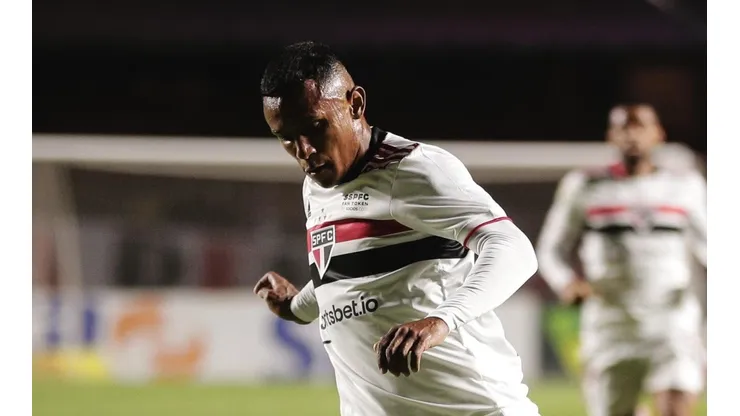 Marquinhos tem contrato até 2024 com o São Paulo (Foto: Ettore Chiereguini/AGIF)